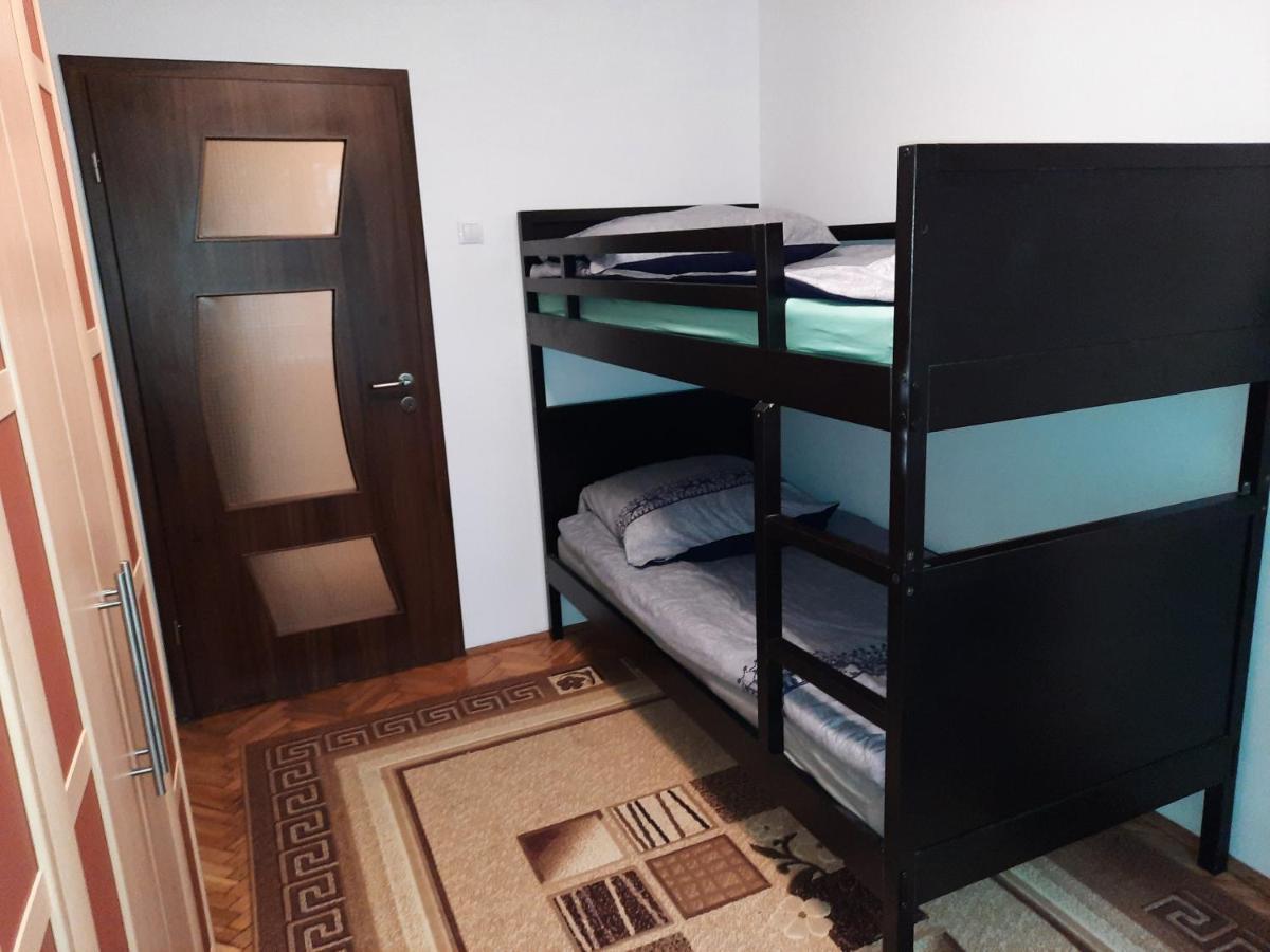 Cozy Three Rooms Apartment คลูจ-นาโปกา ภายนอก รูปภาพ
